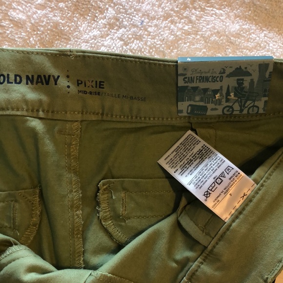 Old Navy womens shorts. New with tag - Picture 3 of 4